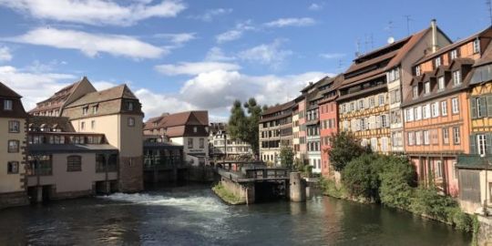 L'écluse sur l'Ill, à la Petite France à Strasbourg L'écluse sur l'Ill, à la Petite France à Strasbourg
